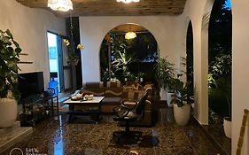 Hometel Hồng Xuka